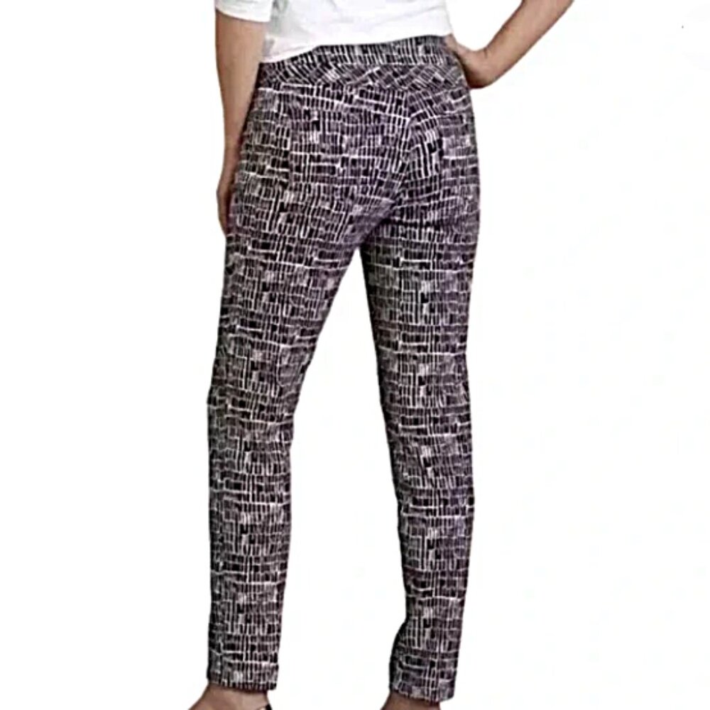Soft surroundings black white geo print pull on pants size M